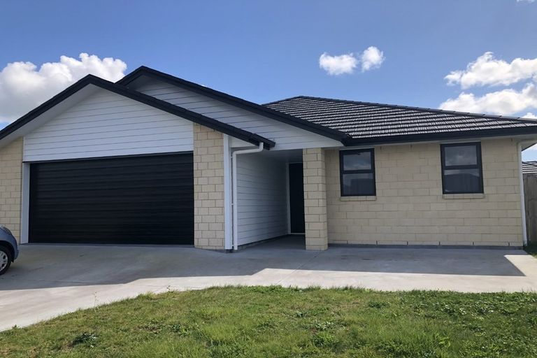Photo of property in 9 Kahuparere Crescent, Pyes Pa, Tauranga, 3112
