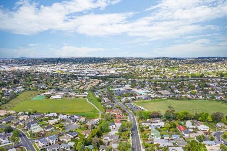 Photo of property in 79 Sunnynook Road, Forrest Hill, Auckland, 0620