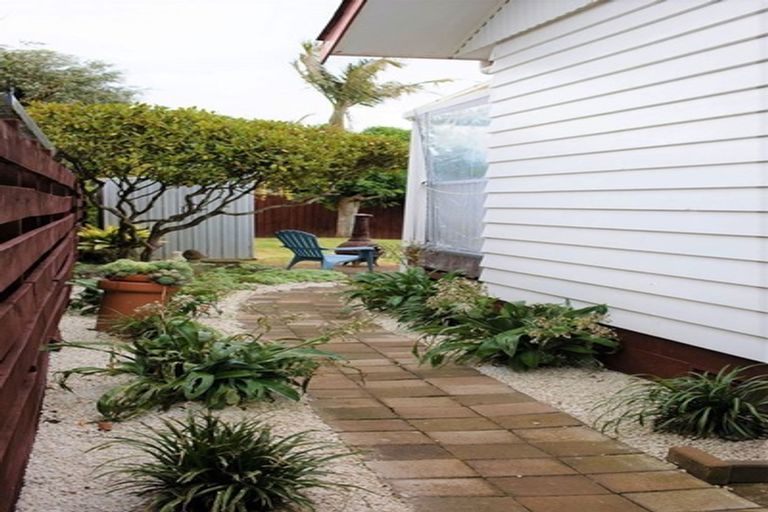 Photo of property in 9 Huber Street, Weymouth, Auckland, 2103