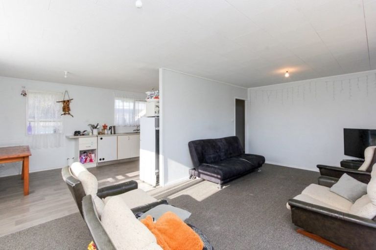 Photo of property in 61 Hume Street, Waitara, 4320