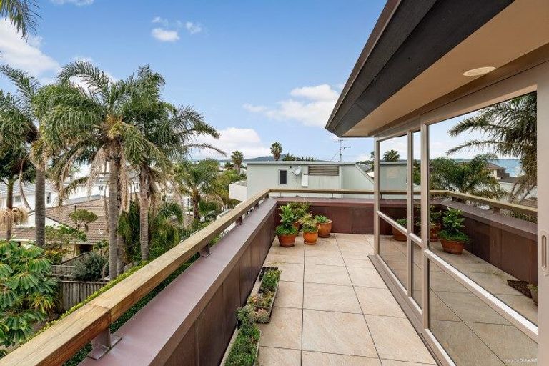 Photo of property in 27a Saltburn Road, Milford, Auckland, 0620