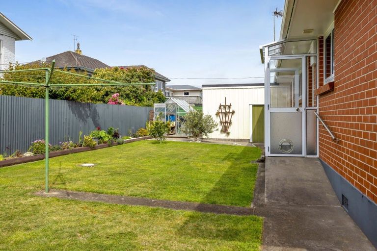 Photo of property in 9 Waimea Street, Westown, New Plymouth, 4310