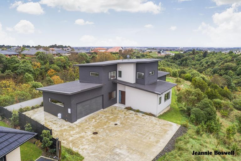 Photo of property in 26 Silkwood Place, Fitzherbert, Palmerston North, 4410