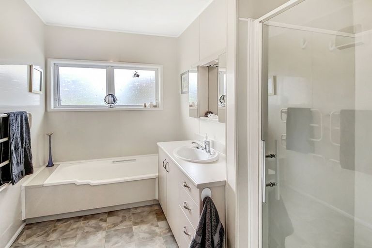 Photo of property in 4 Barclay Place, Te Kamo, Whangarei, 0112