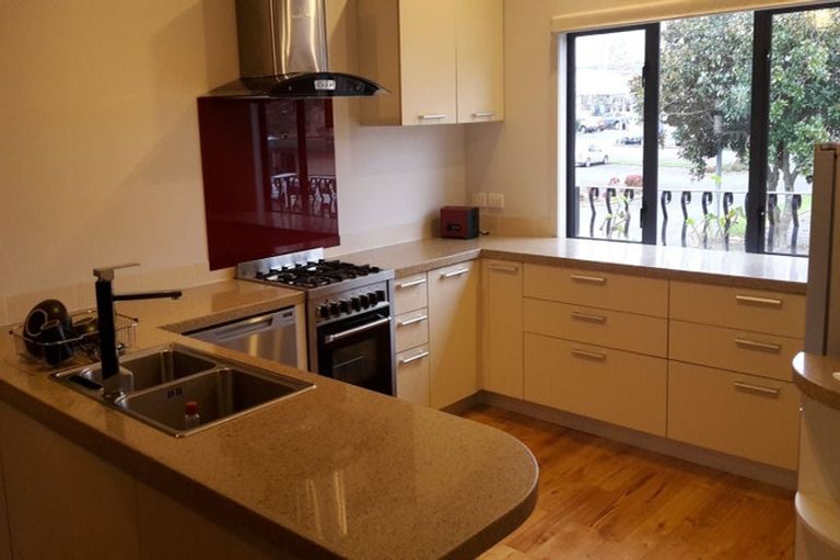 Photo of property in 84 Alpha Street, Cambridge, 3434