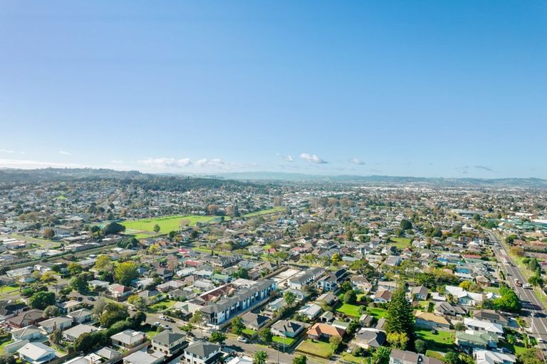 Photo of property in 8e Kent Road, Manurewa, Auckland, 2102