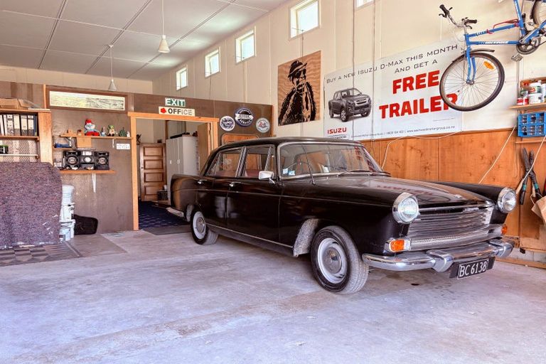 Photo of property in 8 Marine Parade, Wairoa, 4108