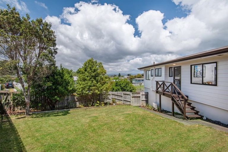 Photo of property in 4 Mona Vale, West Harbour, Auckland, 0618