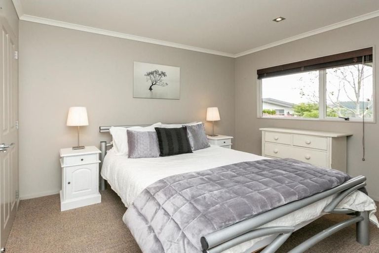 Photo of property in 73 Hikanui Drive, Havelock North, 4130