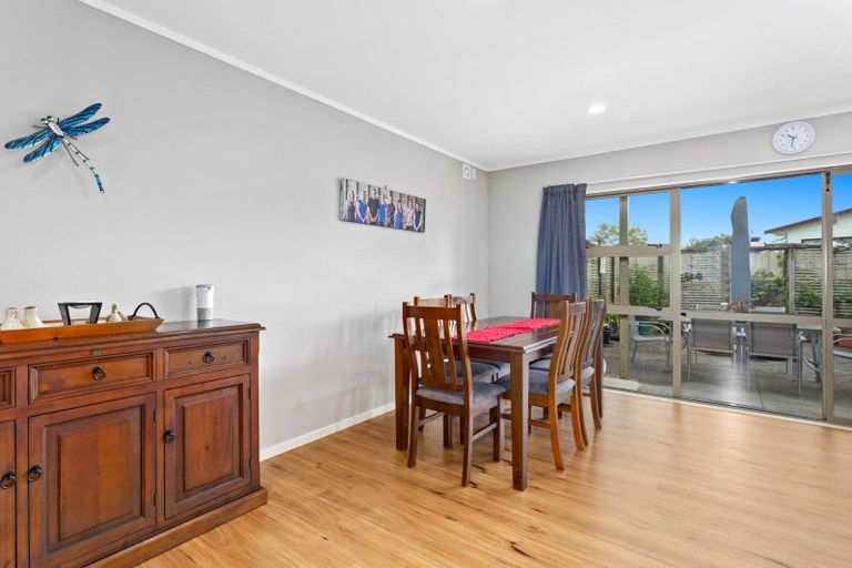 Photo of property in 13 Edgewater Grove, Whakatane, 3120