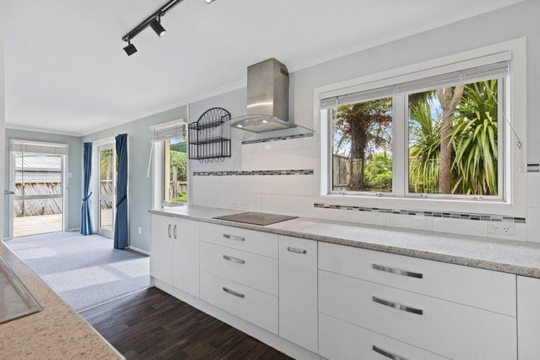 Photo of property in 602 Welcome Bay Road, Welcome Bay, Tauranga, 3175