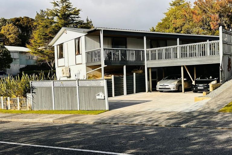 Photo of property in 1 Mcmanaway Grove, Stokes Valley, Lower Hutt, 5019