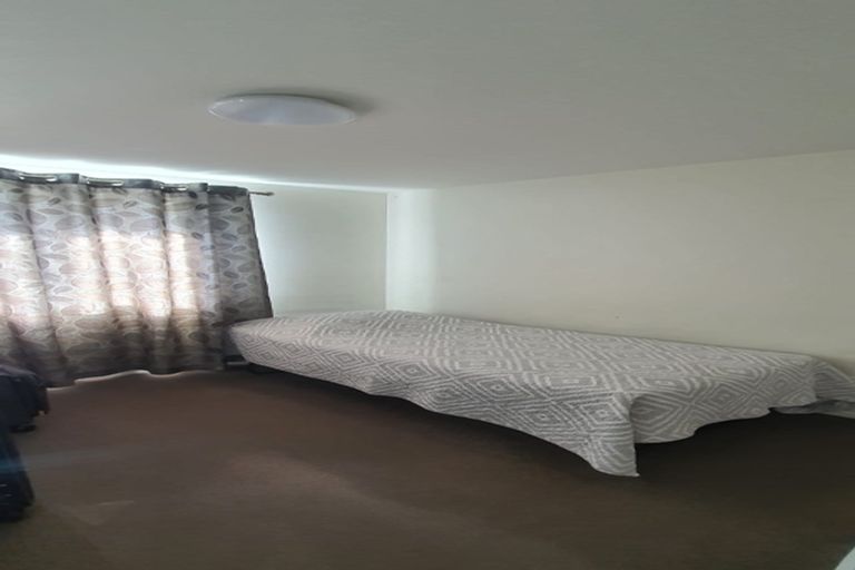 Photo of property in 61 Grove Road, Papakura, 2110