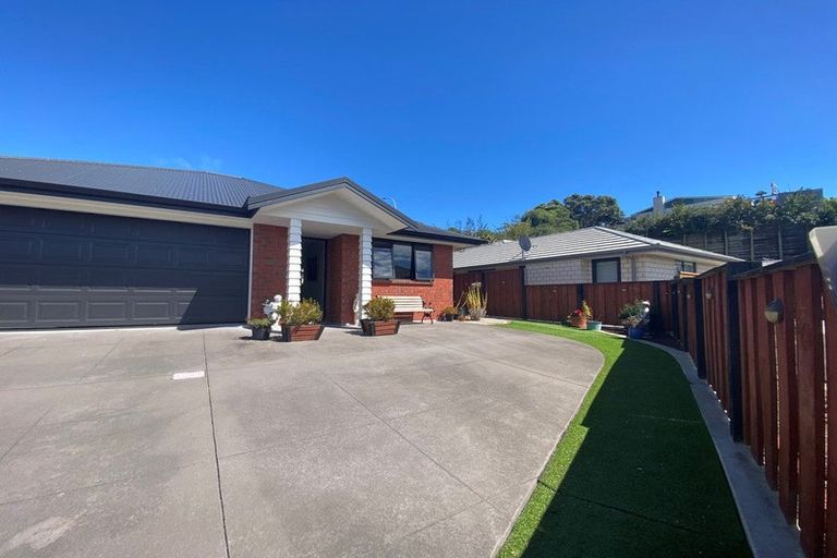 Photo of property in 18 Nukuroa Close, Waitara, 4320