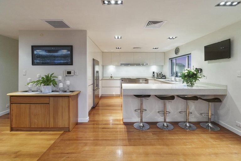 Photo of property in 444 Old Te Atatu Road, Te Atatu Peninsula, Auckland, 0610