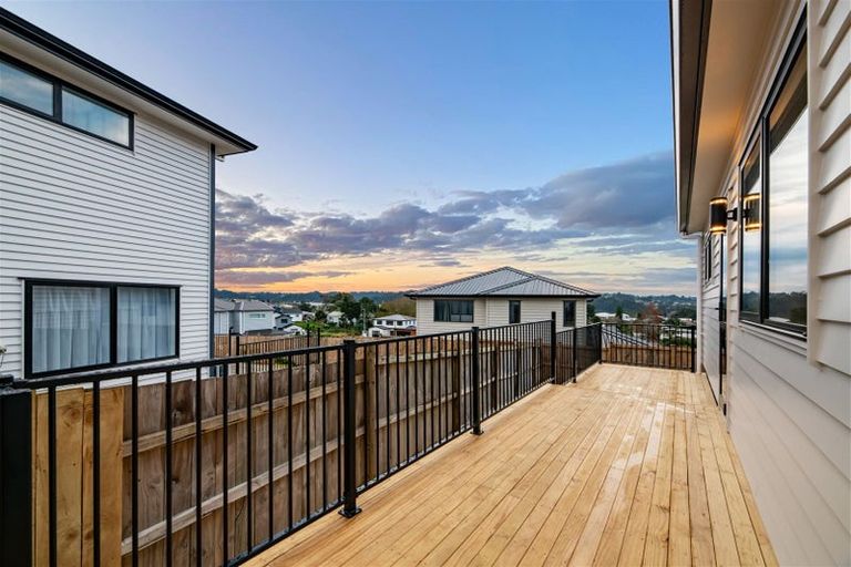 Photo of property in 12 Cumulus Way, Ranui, Auckland, 0612