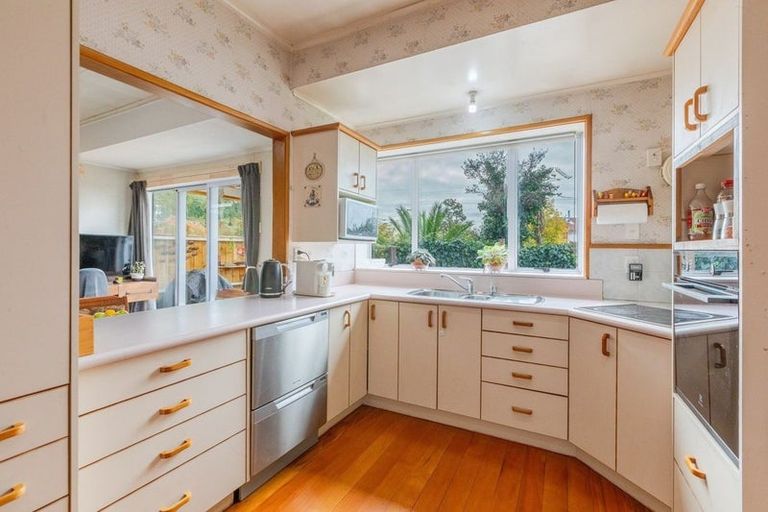 Photo of property in 33 Porangahau Road, Waipukurau, 4200