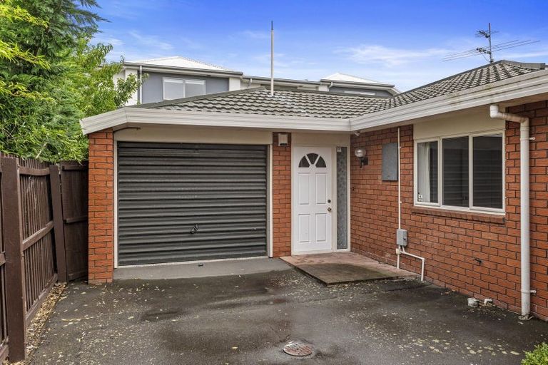 Photo of property in 3/77 Matipo Street, Riccarton, Christchurch, 8041