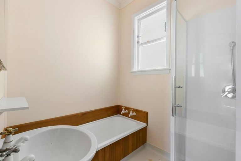 Photo of property in 15 Grafton Road, Roseneath, Wellington, 6011