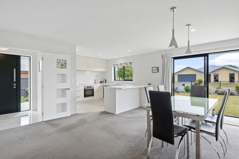 Photo of property in 16 Cressy Place, Darfield, 7510