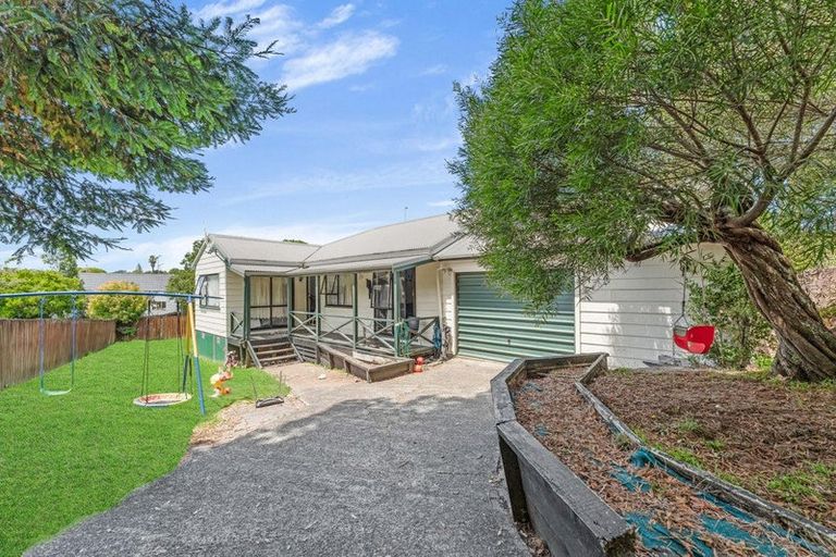 Photo of property in 14 Mile Place, Henderson, Auckland, 0612