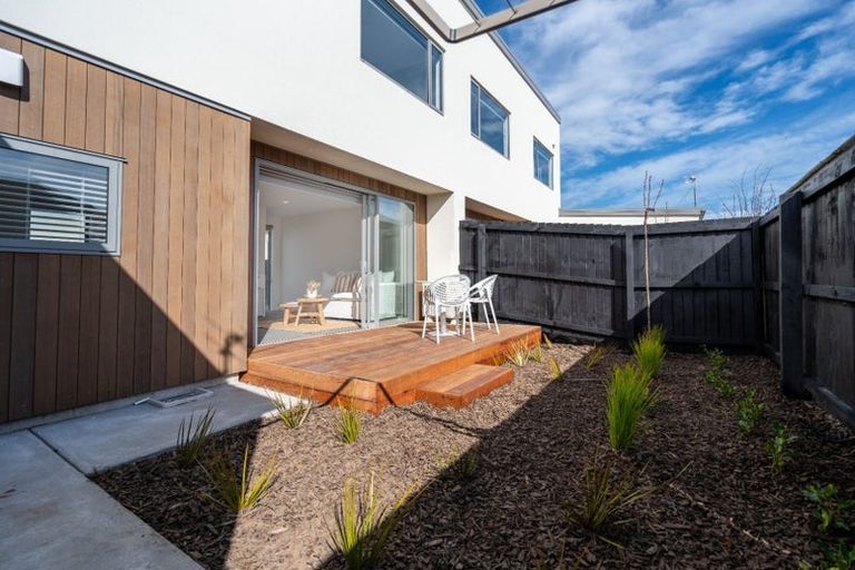 Photo of property in 4/33 Frederick Street, Waltham, Christchurch, 8011