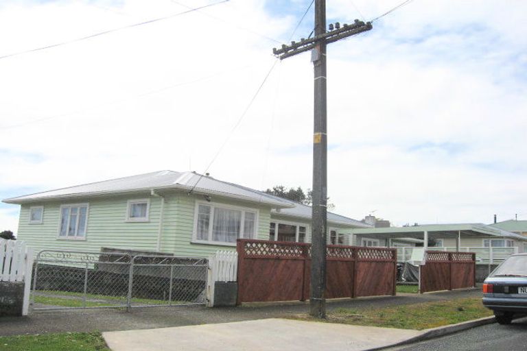 Photo of property in 9 Clyde Street, Ferndale, New Plymouth, 4310
