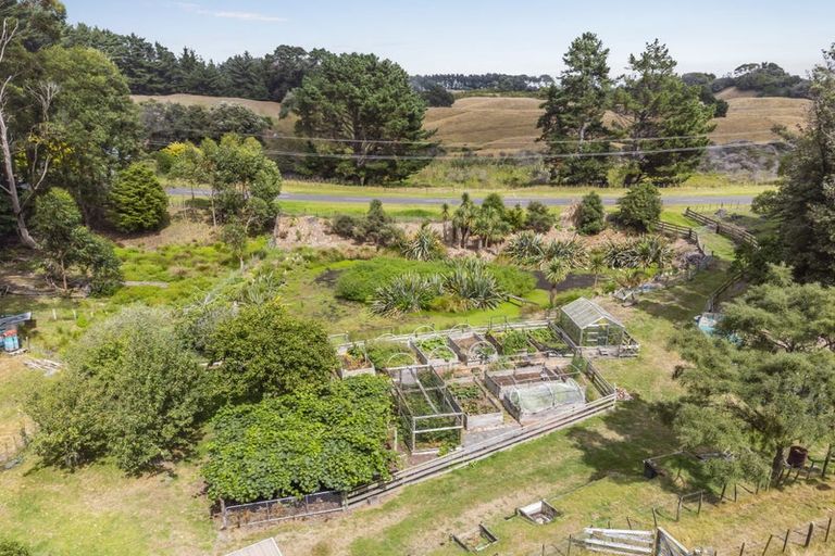 Photo of property in 168 Te Hapua Road, Te Horo, Otaki, 5581