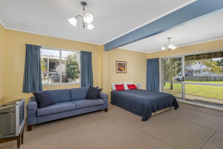 Photo of property in 20 Hardy Place, Cooks Beach, Whitianga, 3591