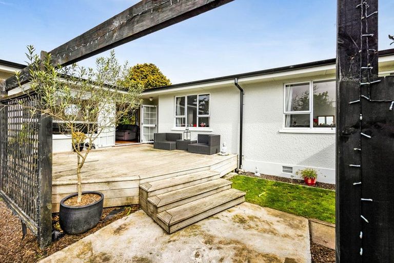 Photo of property in 16 Dives Avenue, Hawera, 4610
