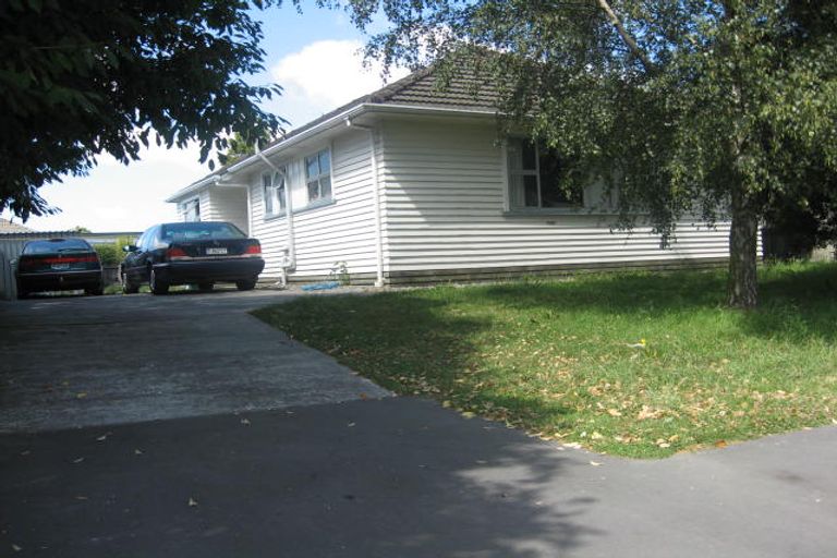 Photo of property in 25a Auburn Avenue, Upper Riccarton, Christchurch, 8041