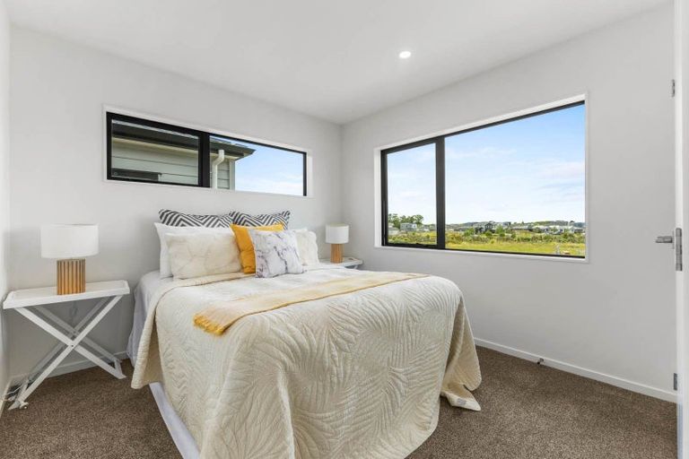 Photo of property in 16 Kapeta Lane, Karaka, 2113