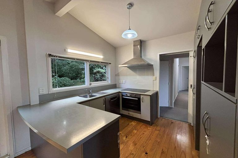 Photo of property in 27 Huntleigh Park Way, Ngaio, Wellington, 6035