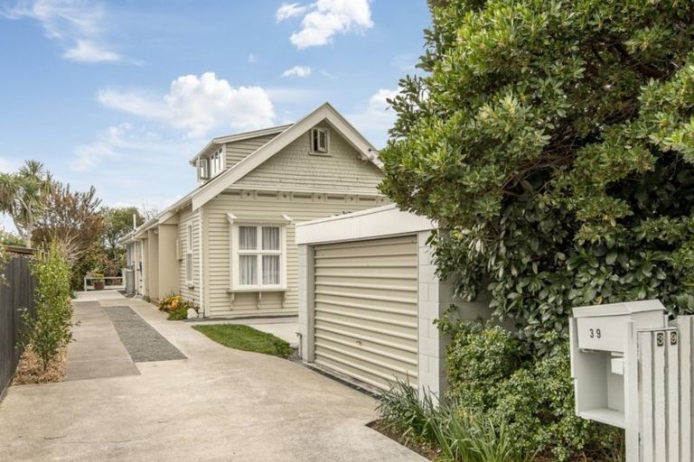 Photo of property in 39 Wiggins Street, Sumner, Christchurch, 8081