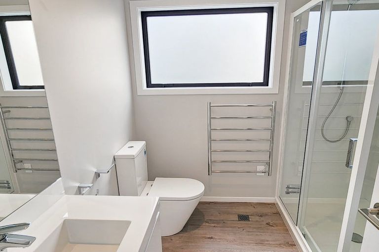 Photo of property in 5 Bathurst Street, Silverstream, Upper Hutt, 5019