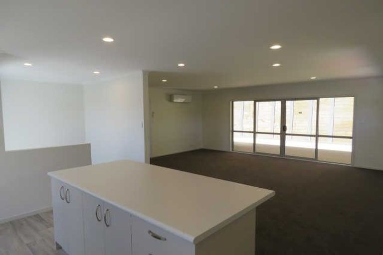 Photo of property in 3/50 Banbury Crescent, Fairfield, Hamilton, 3214