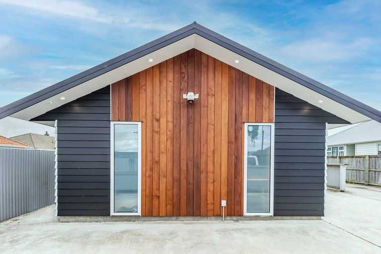 Photo of property in 571 Queen Street East, Levin, 5510