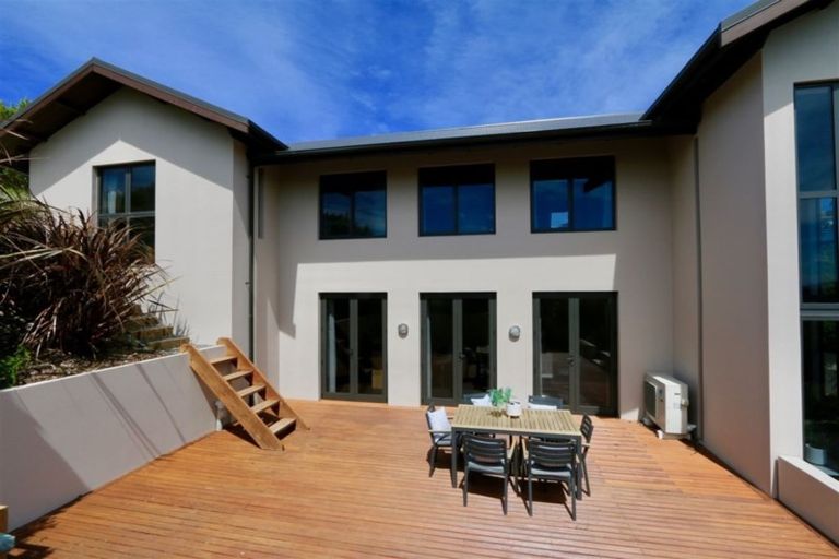 Photo of property in 36 Rockview Place, Mount Pleasant, Christchurch, 8081