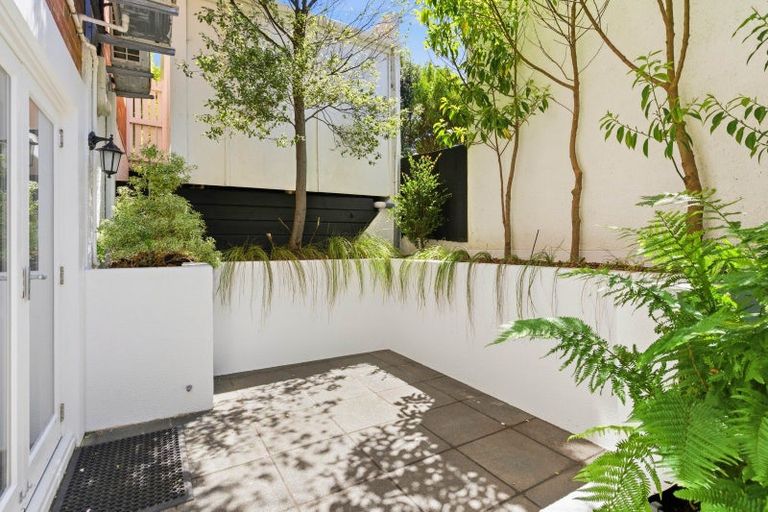 Photo of property in 85 Norfolk Street, Saint Clair, Dunedin, 9012