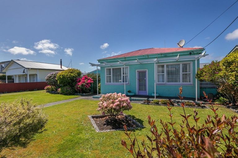 Photo of property in 35 Blake Street, Blaketown, Greymouth, 7805