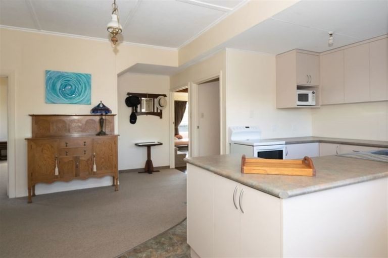 Photo of property in 11 Holdaway Street, Riversdale, Blenheim, 7201