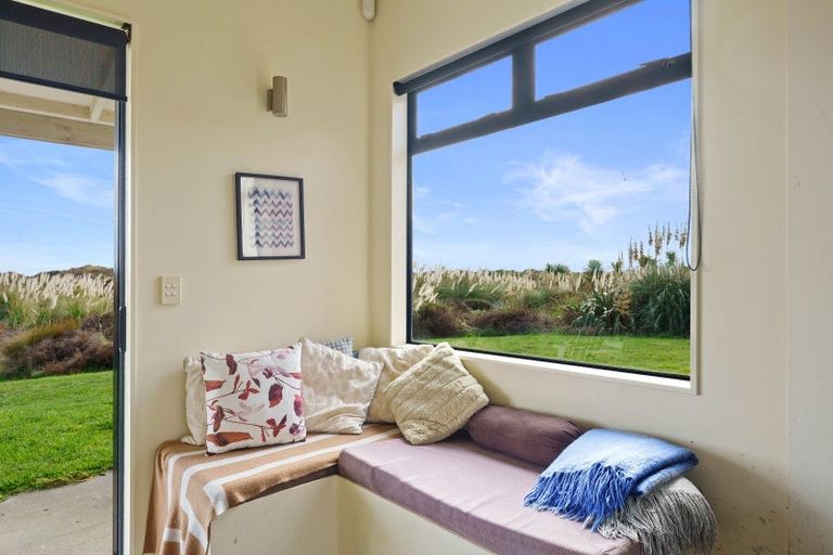 Photo of property in 80 Reay Mackay Grove, Waikawa Beach, Levin, 5573