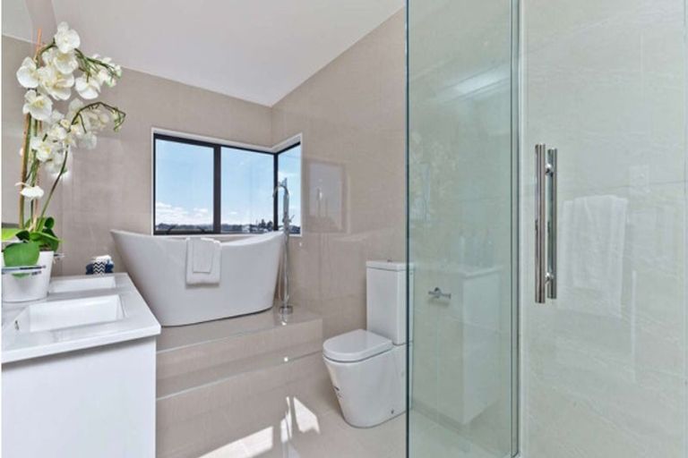 Photo of property in 33 Cilliers Drive, Silverdale, 0932