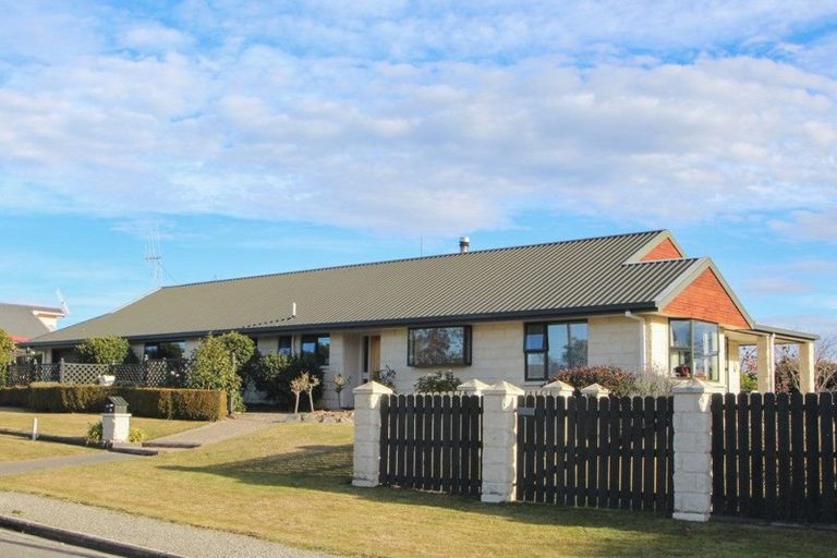 Photo of property in 17 Essex Street, Weston, Oamaru, 9401