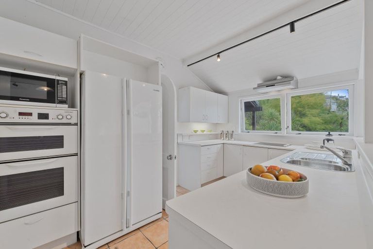 Photo of property in 94 Kowhai Road, Campbells Bay, Auckland, 0630