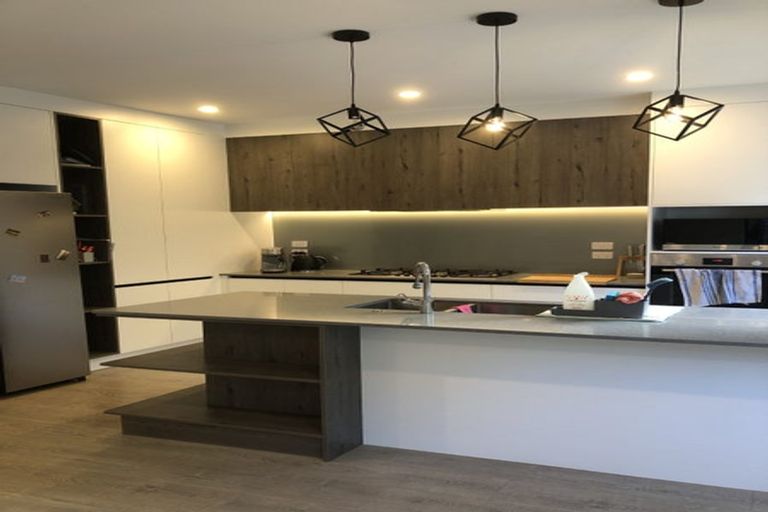 Photo of property in 15 Pohewa Road, Silverdale, 0932