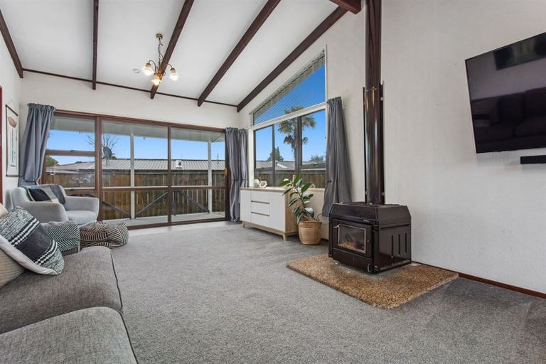 Photo of property in 15 Kauri Street, Edgecumbe, 3120