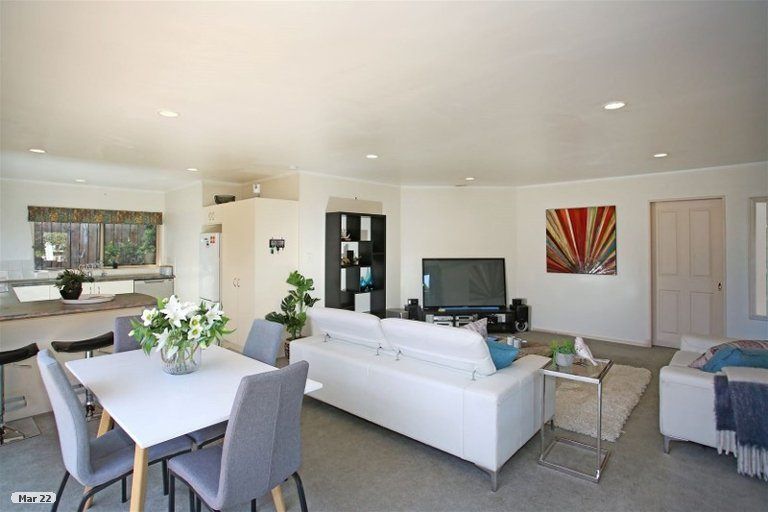 Photo of property in 35a Youngs Road, Papakura, 2110