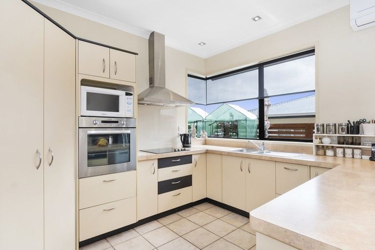 Photo of property in 6 Taranui Place, Ohauiti, Tauranga, 3112