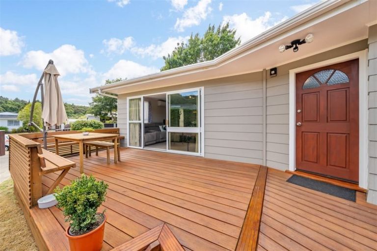 Photo of property in 22 Gemstone Drive, Birchville, Upper Hutt, 5018